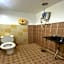 OYO 90979 Sianglory Inn