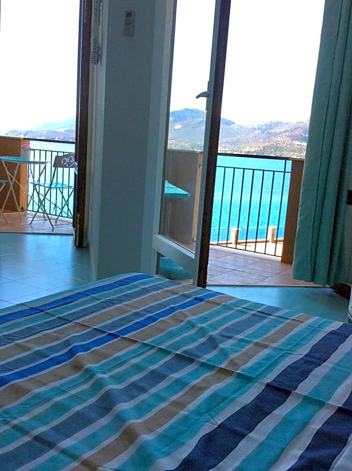 Apartment on the sea