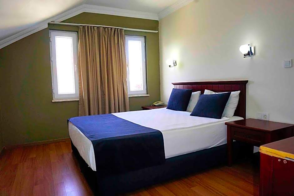 Sunlight Garden Hotel