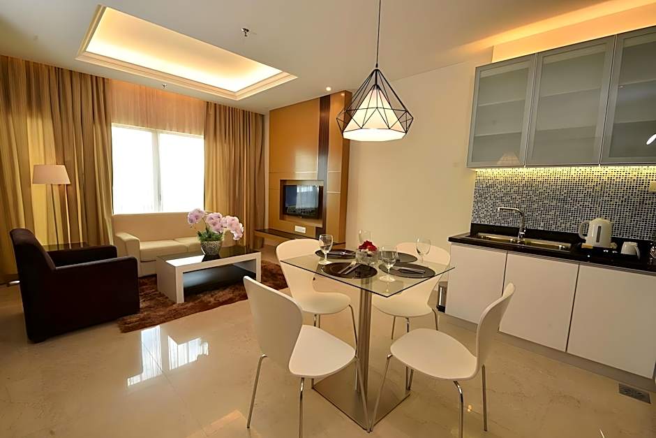 Tenera Hotel & Suites