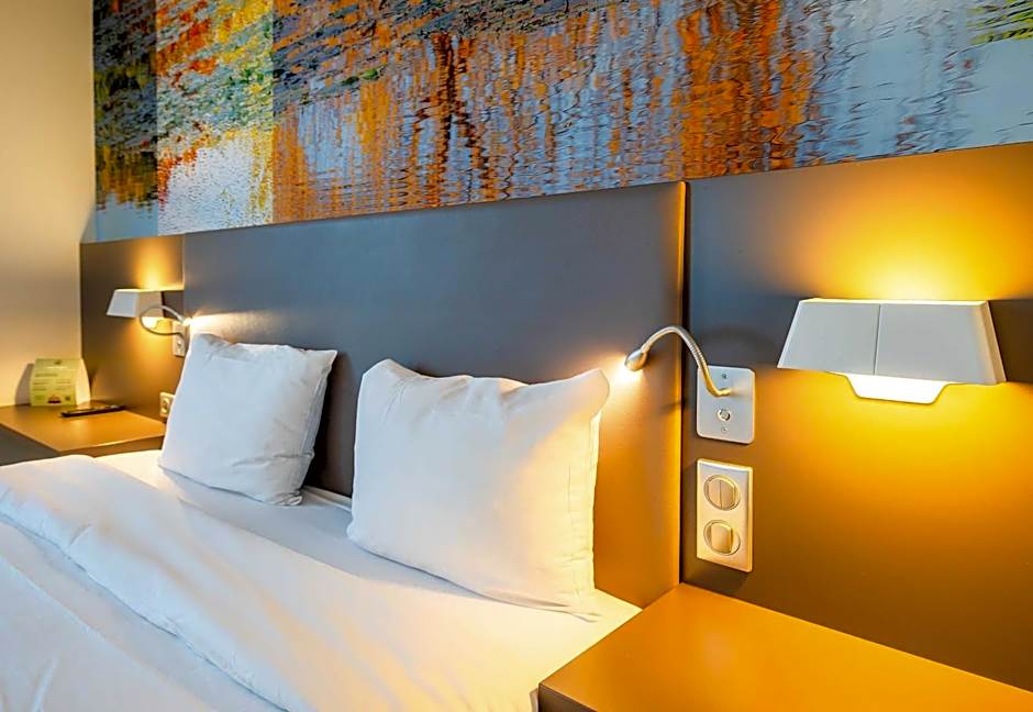 B&B HOTEL Rueil-Malmaison Gare