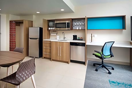 One-Bedroom King Suite