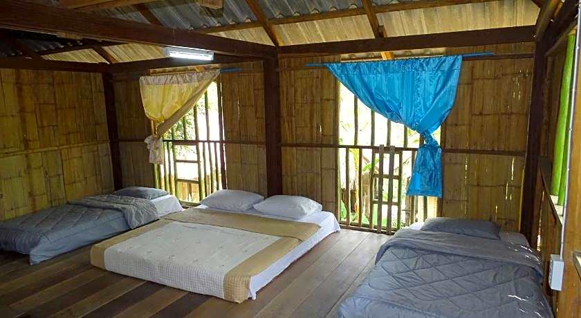 Hill Tribe Art House (Lahu & Akha Homestay)