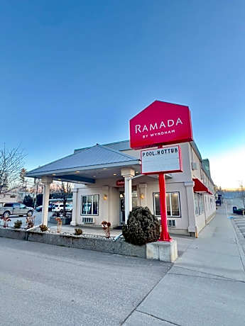 Ramada by Wyndham Quesnel