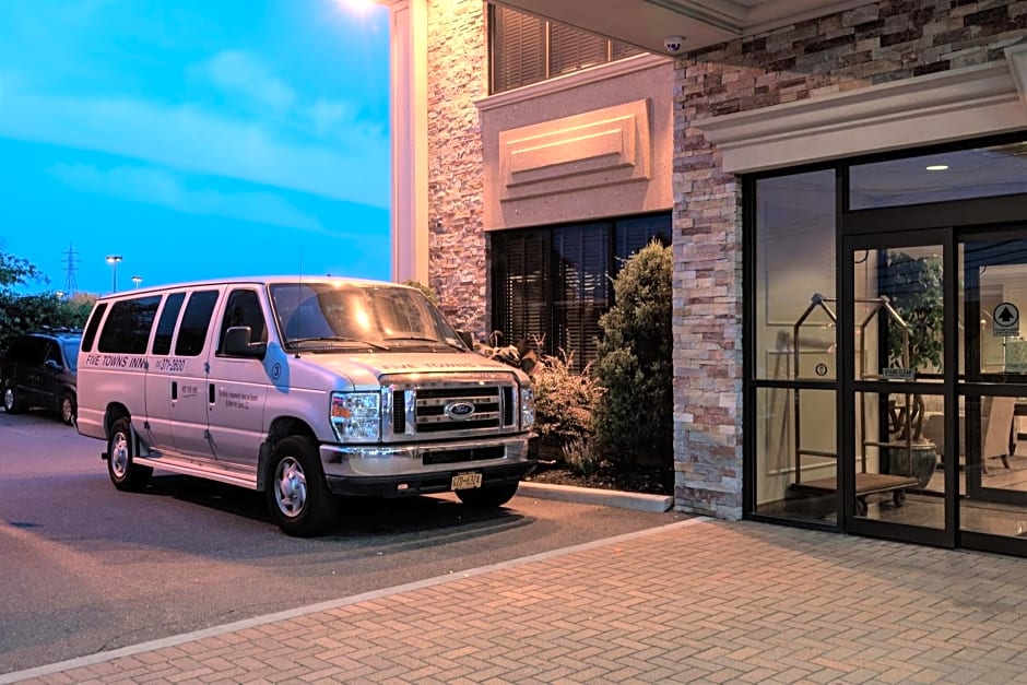 Five Towns Inn - JFK Airport