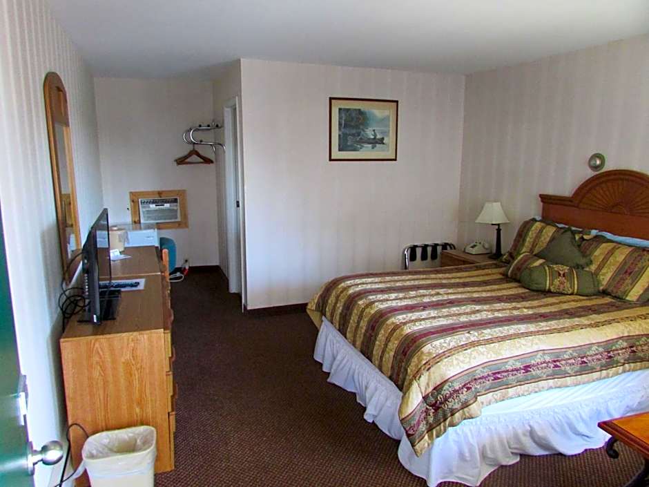 The Lake George Inn