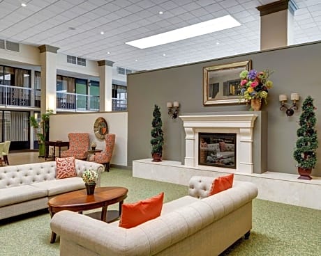 Clarion Inn & Suites Conference Center