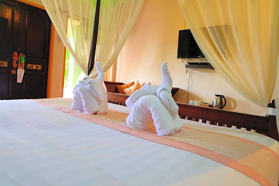 P.Paradise Hotel