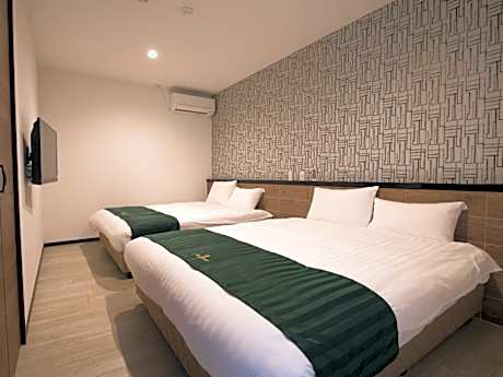 Deluxe Room with Tatami Area and Sea View