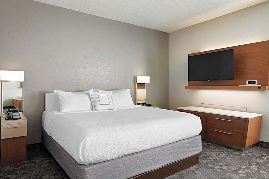 Courtyard by Marriott Milwaukee Downtown