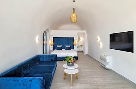 Superior Suite with outdoor pool