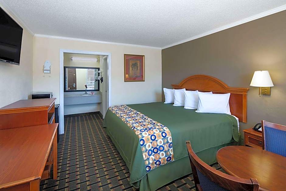 Travelodge by Wyndham Orangeburg