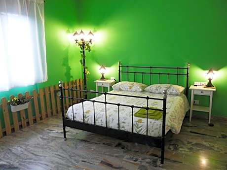 Double Room with Shared Bathroom