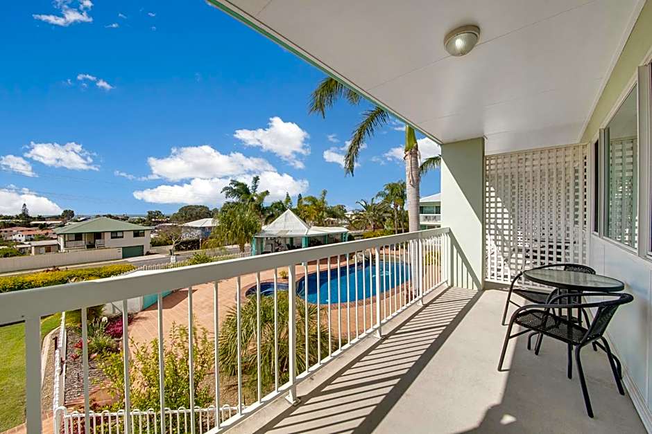 Reef Adventureland Motel