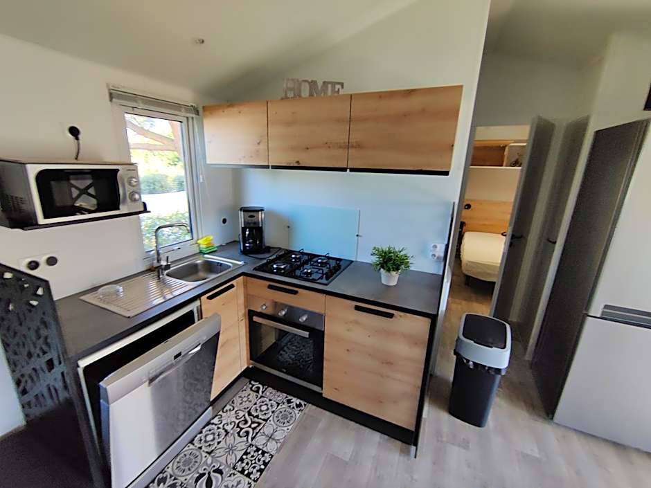 Mobil-home 4chambres-10 couchages - Parking gratuit - 2 accès piscines inclus dès 3 nuitées