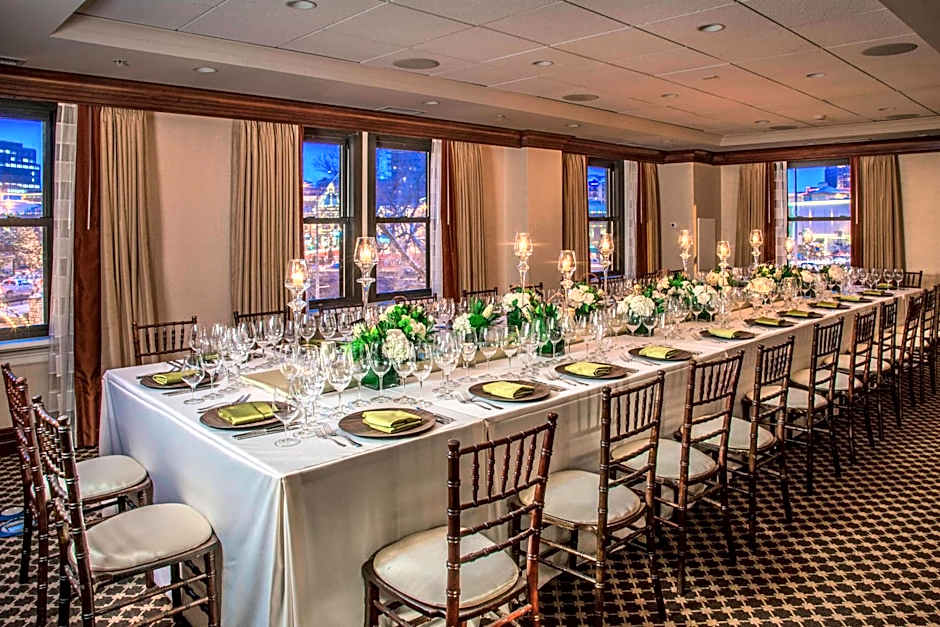 The Raphael Hotel, Autograph Collection by Marriott