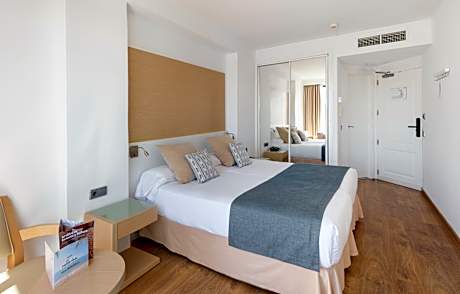 DOUBLE SINGLE USE SEA VIEW WITH BALCONY