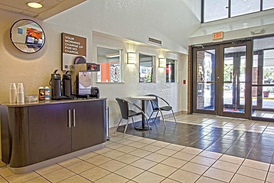 Motel 6-East Brunswick, NJ