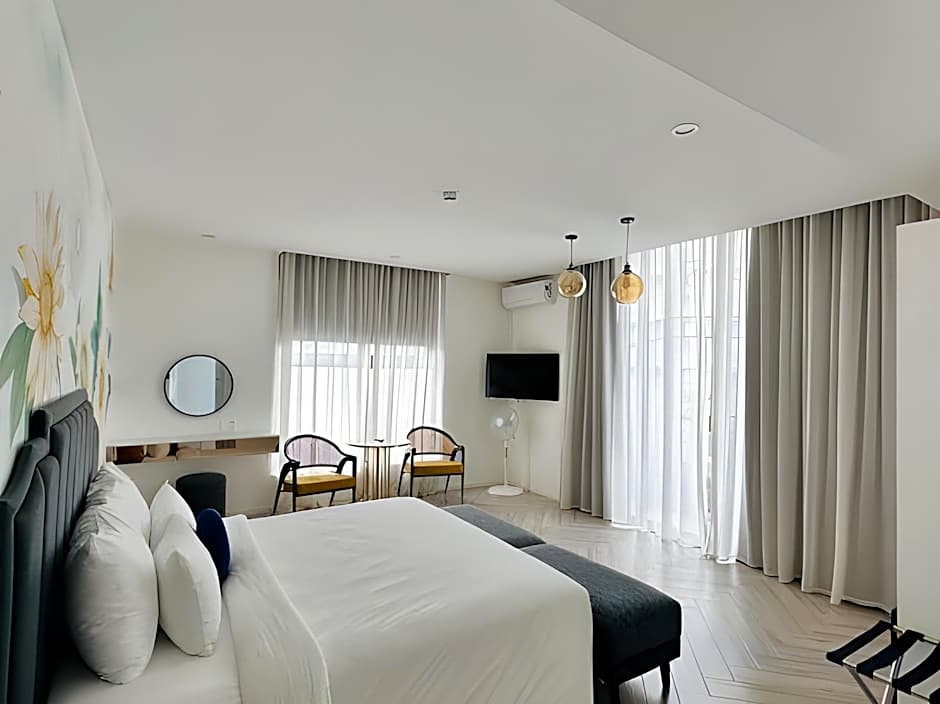 Len's Hotel
