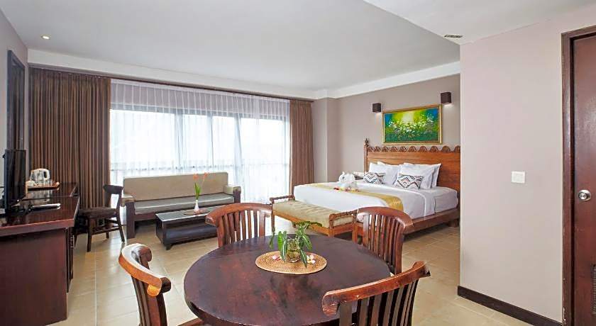 Grand Santhi Hotel