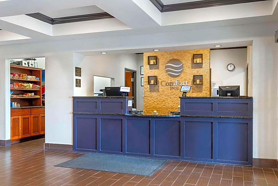 Comfort Inn & Suites Grinnell near I-80