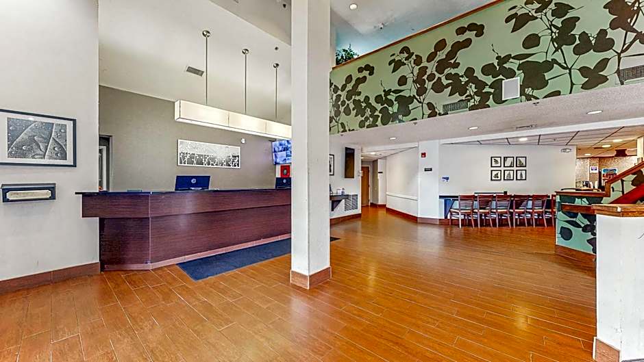 Sleep Inn & Suites Buffalo Airport