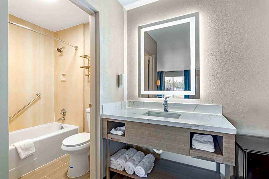 Rodeway Inn Orange Park - Jacksonville near Naval Air Station