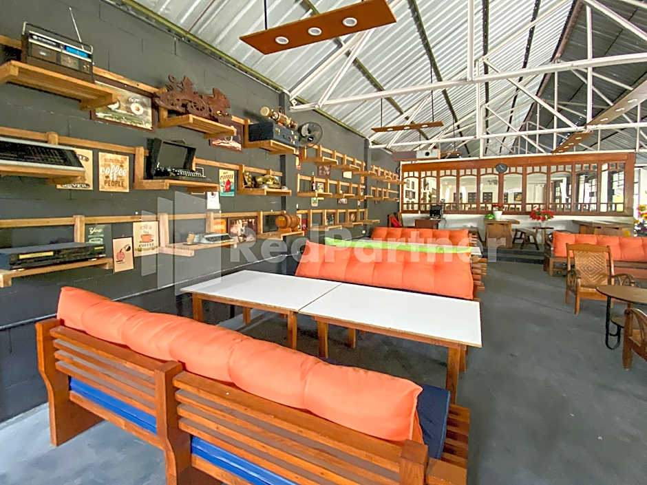 CBG INN RedPartner near Stasiun Solo Balapan