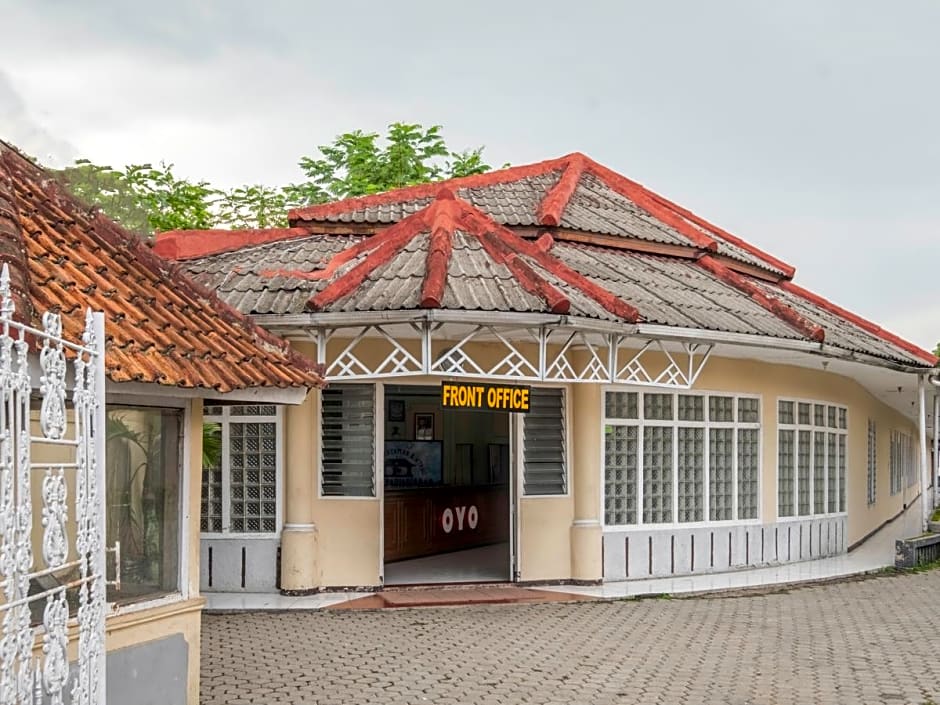 SPOT ON 2341 Hotel Padjajaran 2