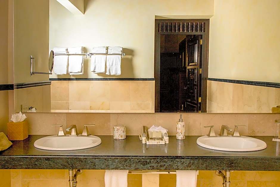 Pensativo House Hotel