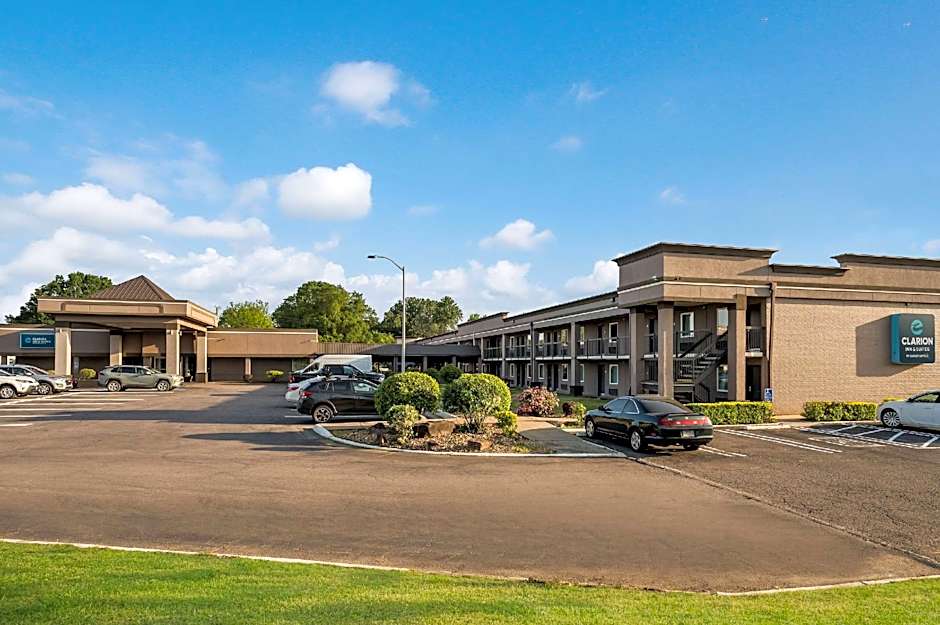Clarion Inn & Suites Russellville I-40