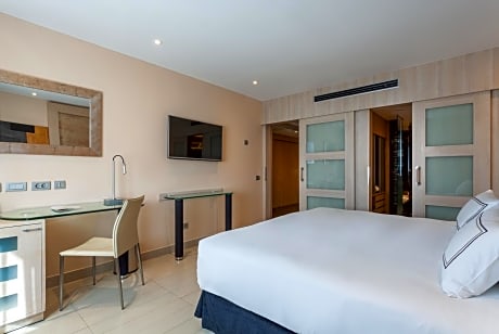 Melia Room with Views Double Bed