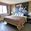 Super 8 by Wyndham Paris
