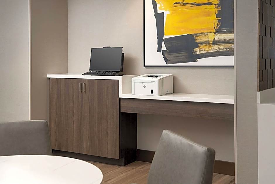 Residence Inn by Marriott Doral Mall Area