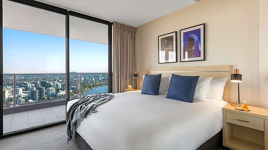 Oaks Brisbane Aurora Suites