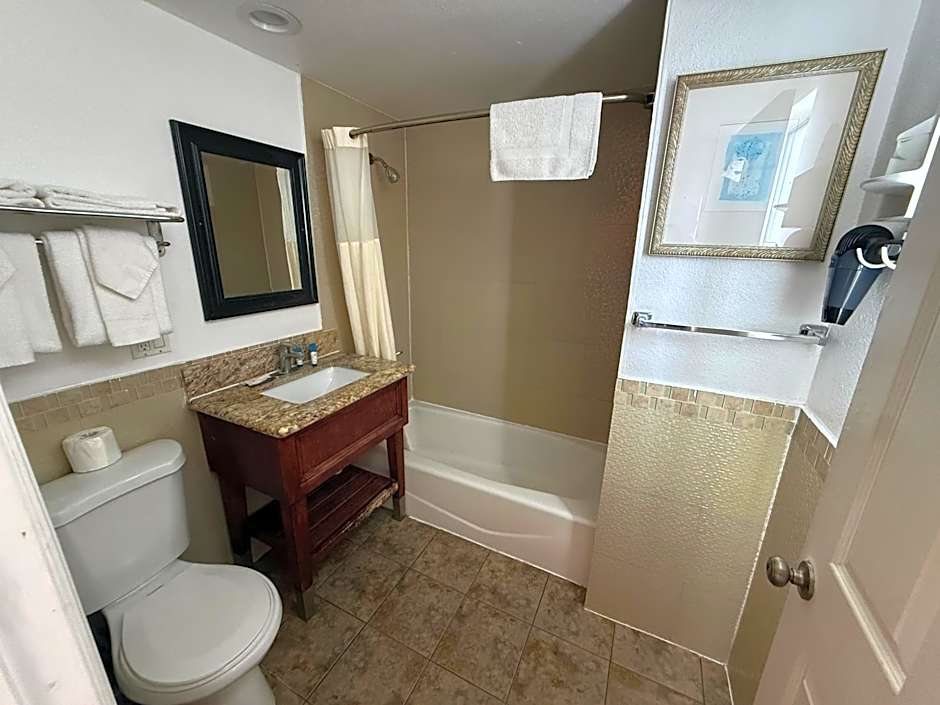 Bayshore Inn Ventura