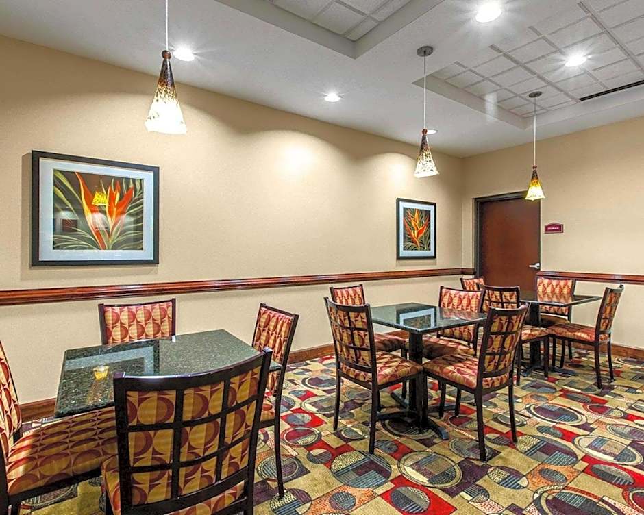 Comfort Suites Waycross