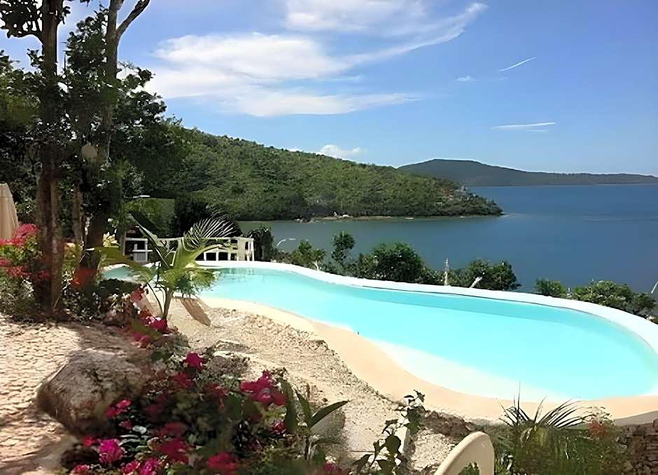 Al Faro Cosmio Hotel