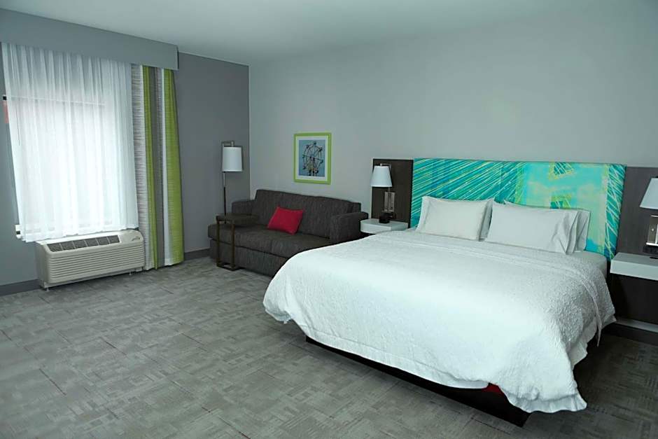 Hampton Inn By Hilton & Suites Burlington