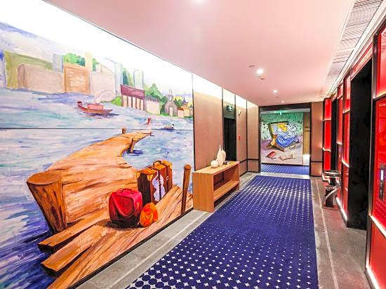 Ningbo Nantang Old Street Poning Hotel