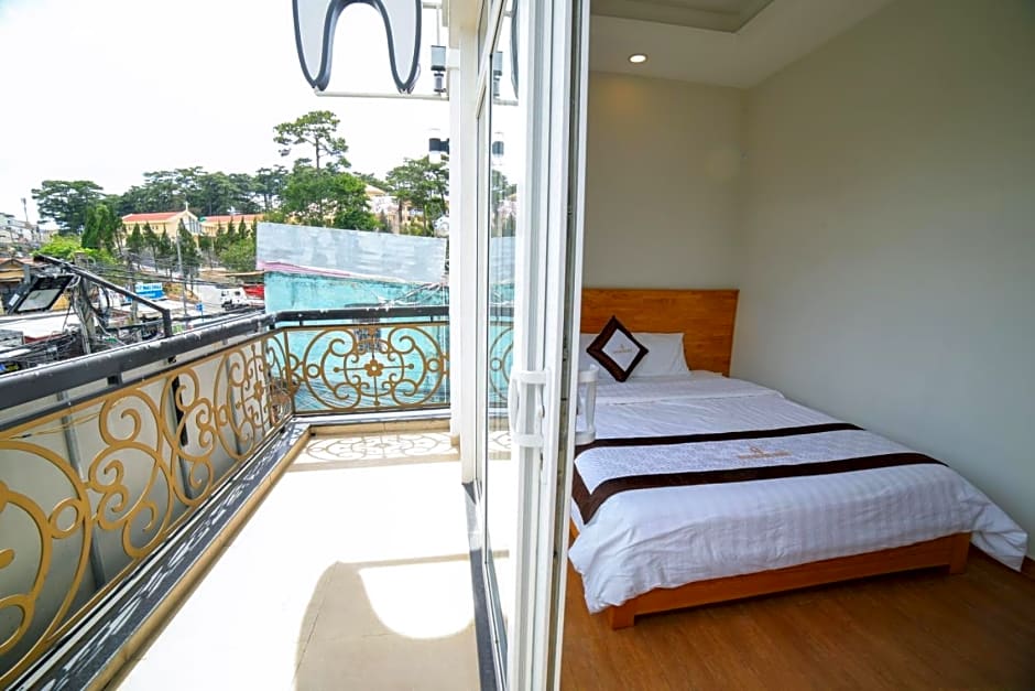 Quang Minh  Dalat  Hotel – Dalat, KS