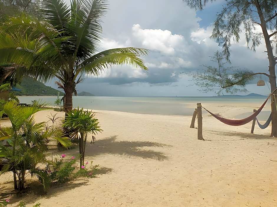 SeaEsta Beach