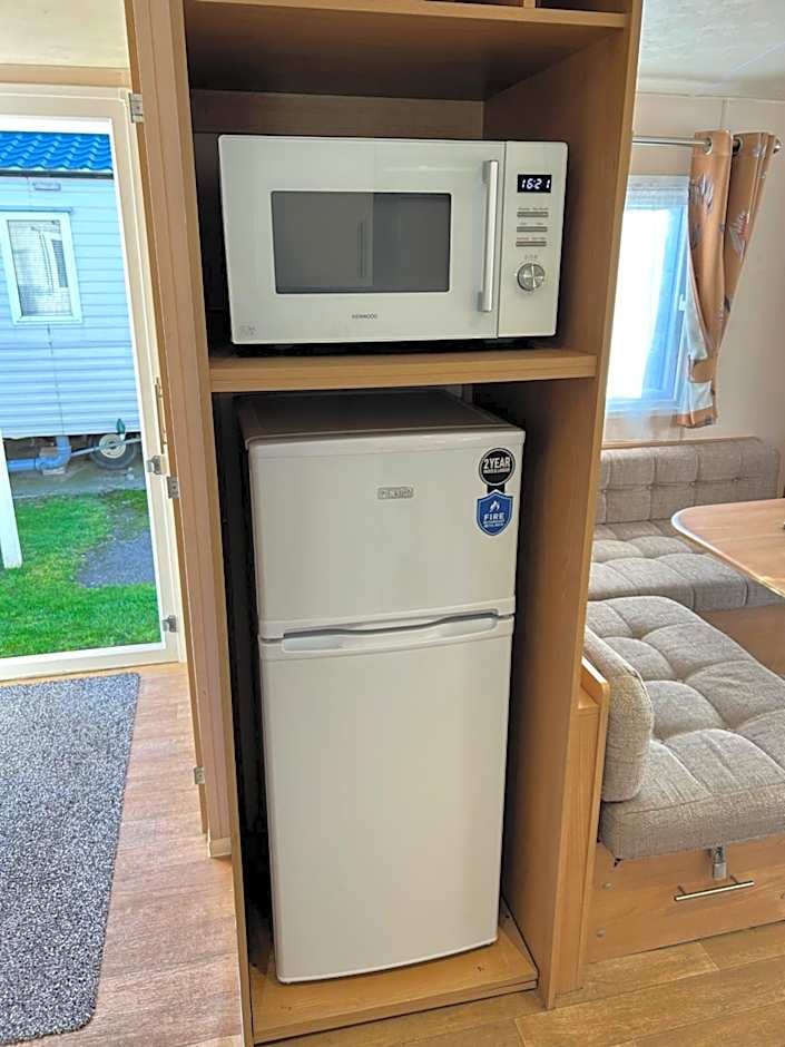 Phoenix caravan hire, Trecco bay