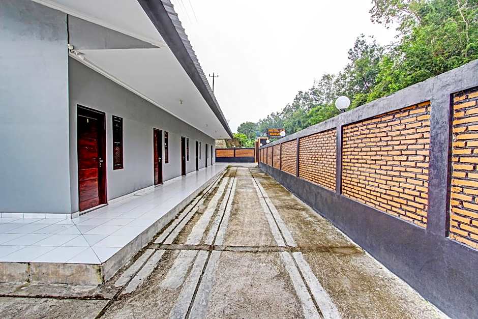 OYO 92289 Hotel Aji Kusuma