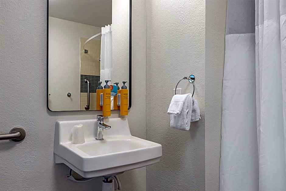 Sonesta ES Suites Portland Vancouver 41st