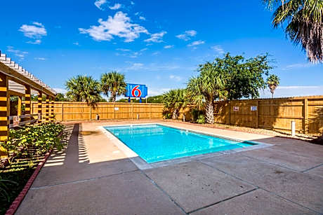 Motel 6-Freeport, TX