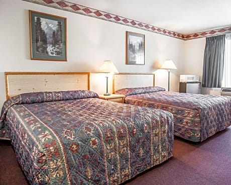 2 Queen Beds, Nonsmoking, Accessible