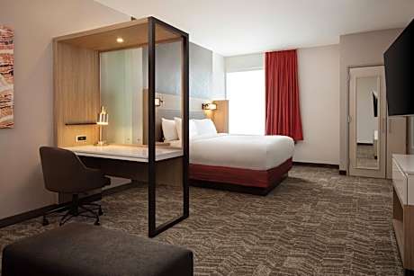 King Suite with Trundle Bed