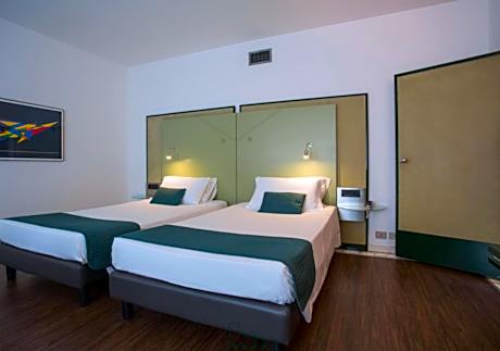 Classic Twin Room
