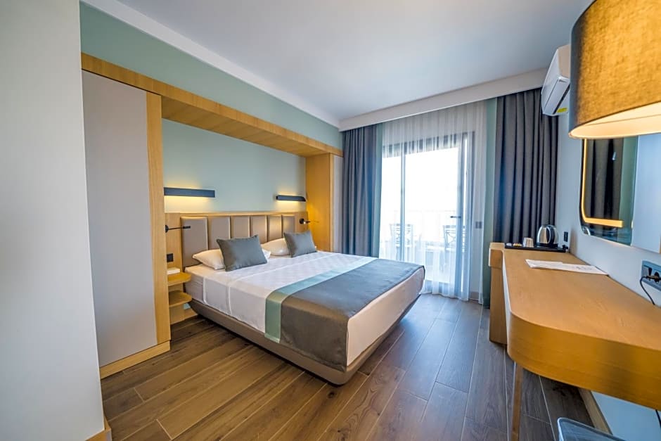 Premier Nergis Beach & SPA